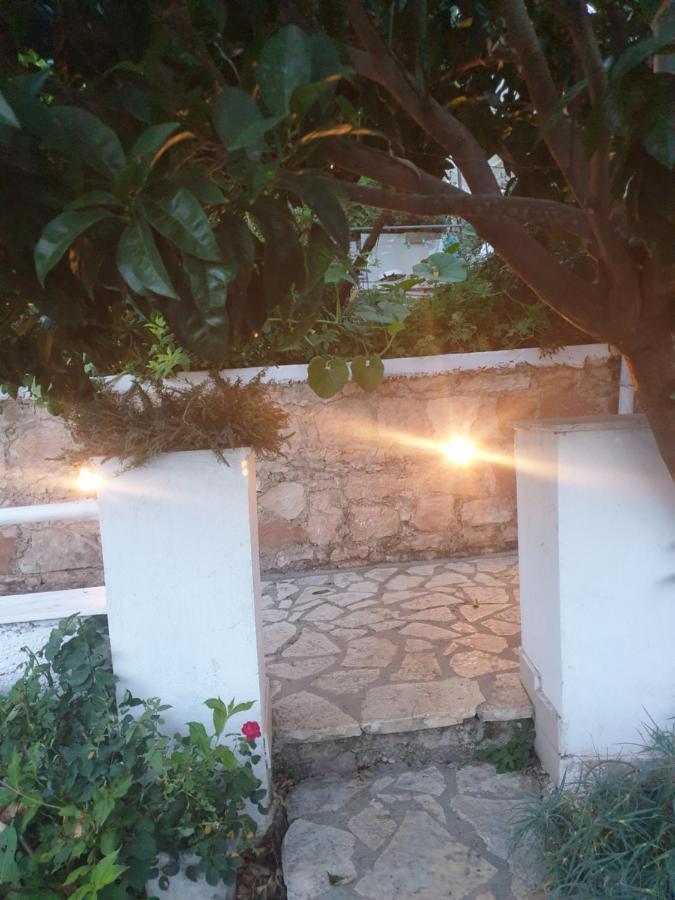 Sarandë Rosemary House旅馆 外观 照片